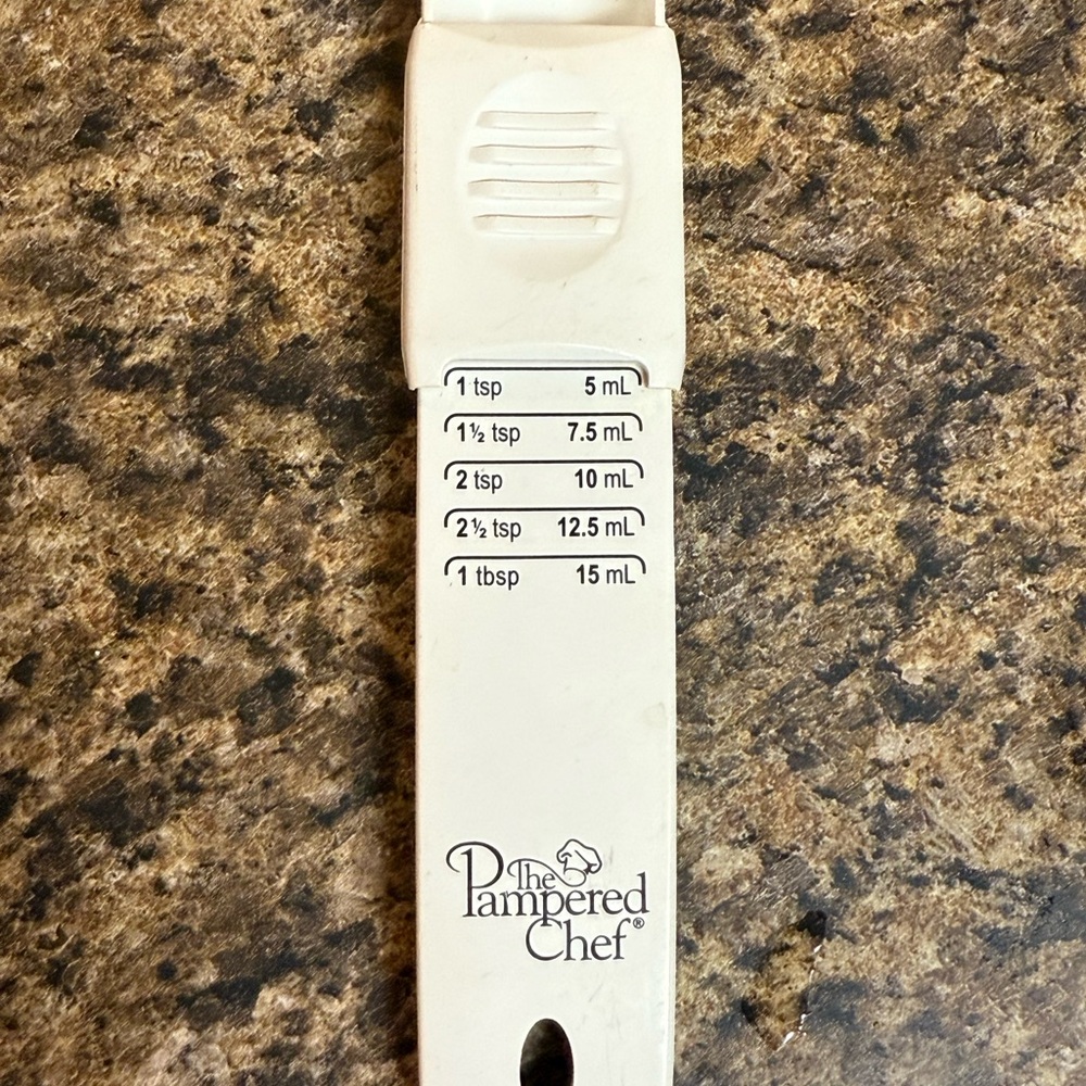 Pampered Chef Cream Sliding‎ Measuring Spoon